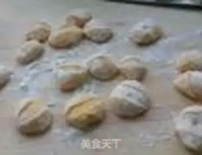 Make Yellow rose bun step 4