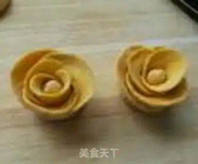 Make Yellow rose bun step 9