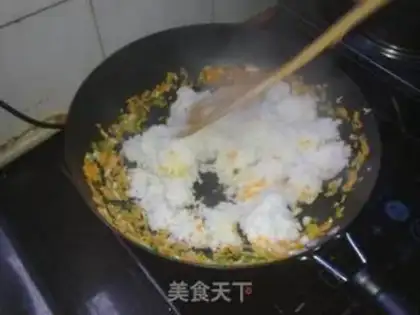 Make Egg fried rice step 4