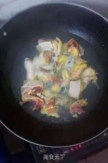 Make Potato mushroom red chicken step 1
