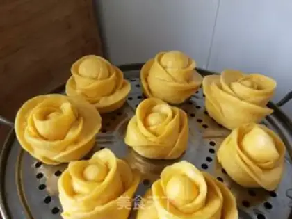 Make Yellow rose bun step 12