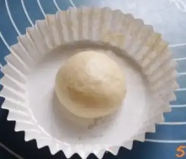 Make Lion bread step 4