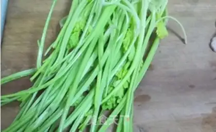 Make Celery buns step 1