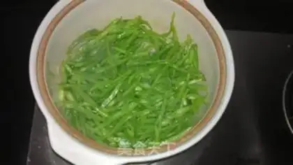 Make Dry knife beans step 1