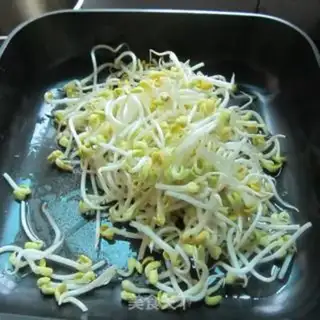 Make Soy sauce sprouts step 1