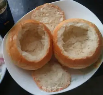 Make Big egg toast step 4