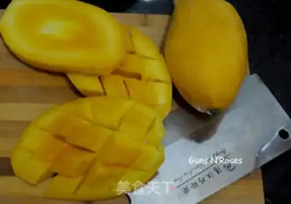Make Mango shake step 4