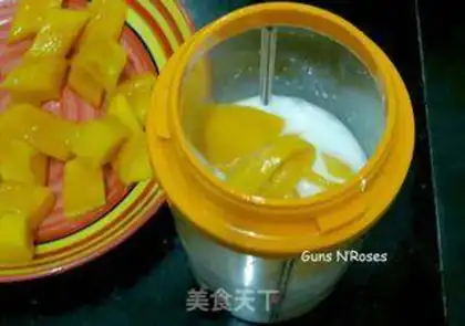 Make Mango shake step 5