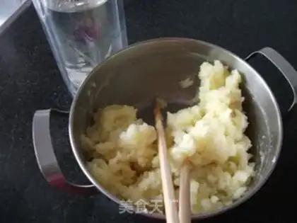 Make Garlic mashed potatoes step 5