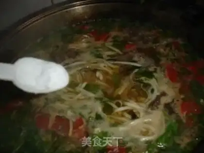 Make Five-colour beef noodles step 9