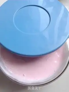 Make Milk marshmallow ice cream step 4
