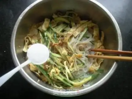 Make A cucumber egg mix fan step 11