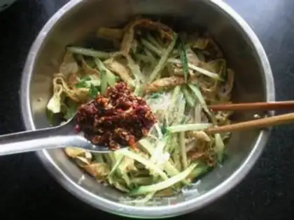 Make A cucumber egg mix fan step 14