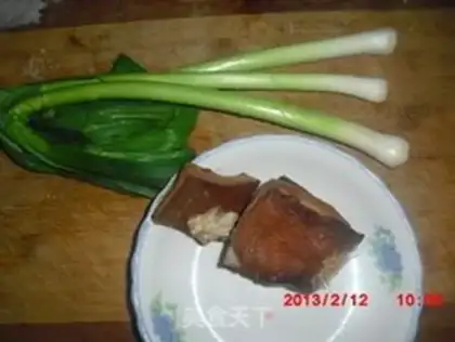 Make Garlic sprouts step 0