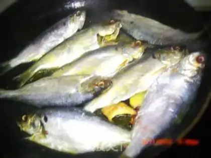 Make The fragrance of the fish step 1