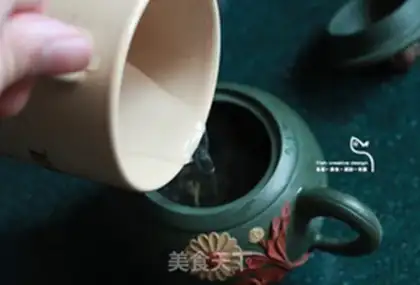 Make Flying fish seed tea and rice step 3