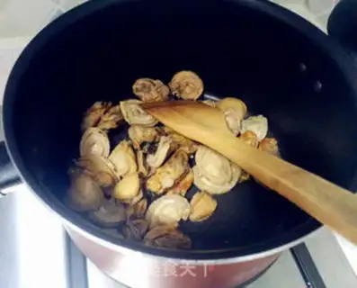 Make Little abalone dry chicken step 5