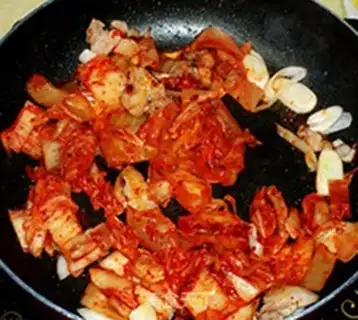 Make Hot cabbage makes a lot of meat step 6