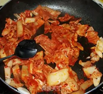 Make Hot cabbage makes a lot of meat step 7