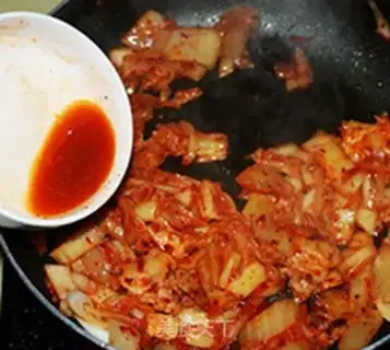 Make Hot cabbage makes a lot of meat step 8