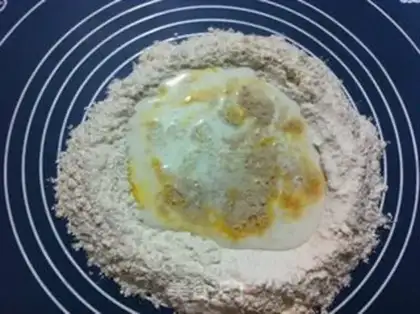 Make Potato soybean double rolls step 1