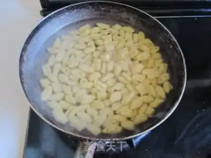 Make Fry food cat ears step 5