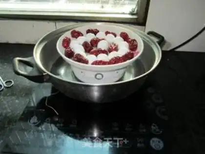 Make Ice cream and red dates step 4
