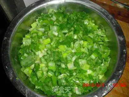 Make The radish meat bag step 1