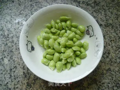 Make Soybeans, fried eggs step 1