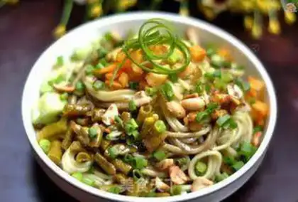 Make Hot dry noodles step 11