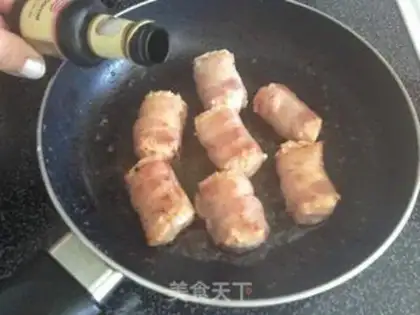 Make Bacon salmon roll step 3