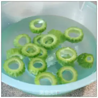 Make Green tea with bitter melons step 4