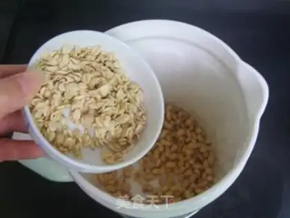 Make Oatmeal milk step 2