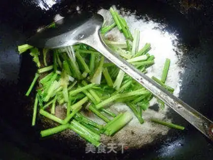 Make Celery fried dry step 2