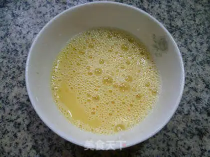 Make Burgundy omelet soup step 2