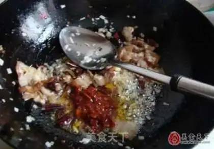 Make A dry pot of tea and mushrooms step 7