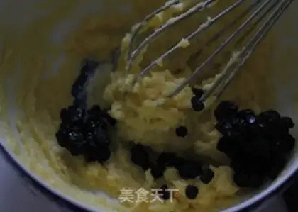 Make Blueberry cookies step 3