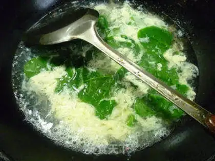 Make Burgundy omelet soup step 7