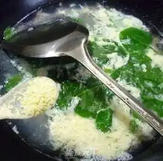 Make Burgundy omelet soup step 9