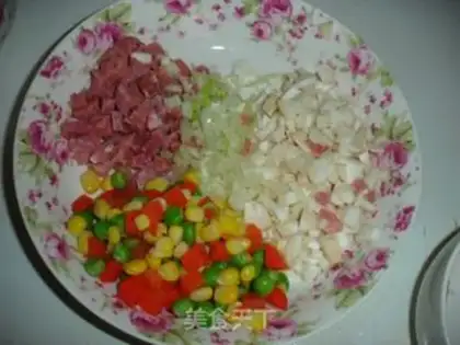 Make Yangzhou fried rice step 0