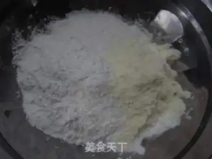 Make Gold coconut ball step 2