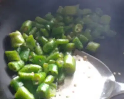 Make Spicy chicken step 1