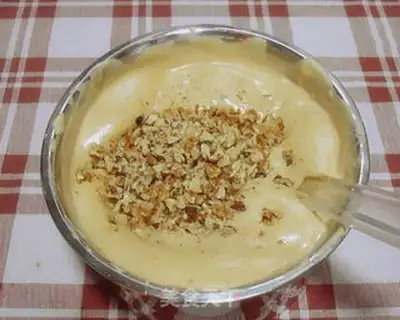 Make Red sugar date mud walnut cake step 10