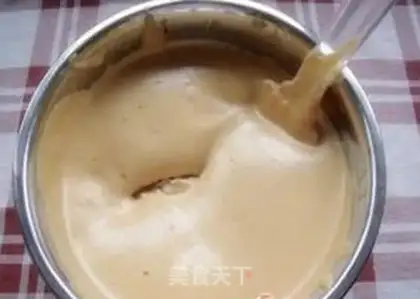 Make Red sugar date mud walnut cake step 11