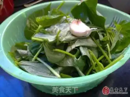 Make Garlic melon leaves step 1