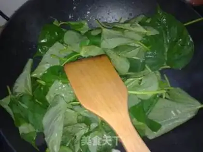 Make Garlic melon leaves step 3
