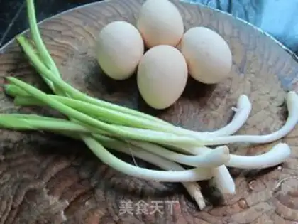 Make Garlic fried eggs step 0