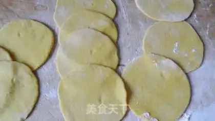 Make Rose buns step 8