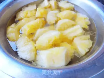 Make Pineapple popsicle step 0