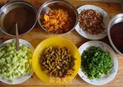 Make Hot dry noodles step 8
